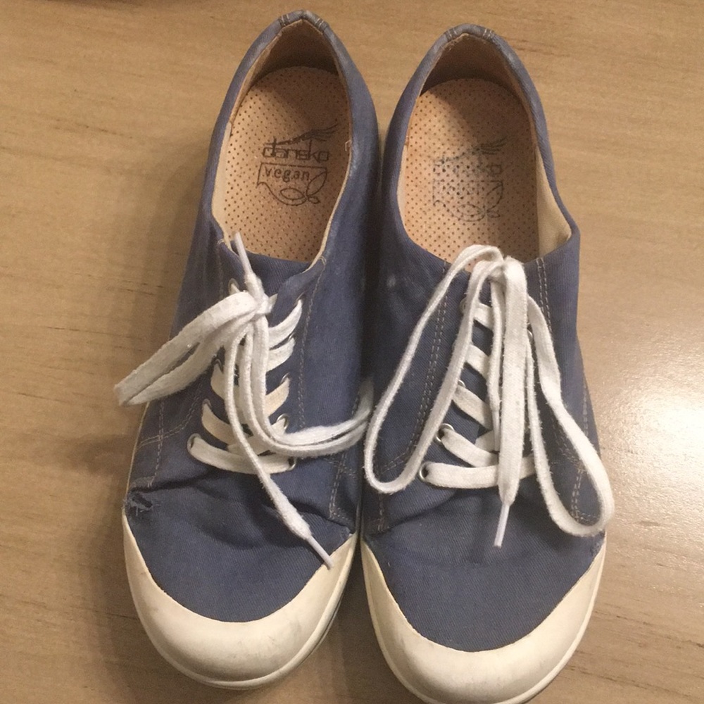 dansko SLIP RESISTANT denim sneakers